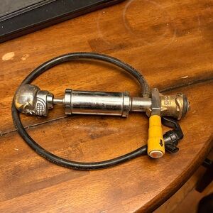 Home keg tap with skull handle